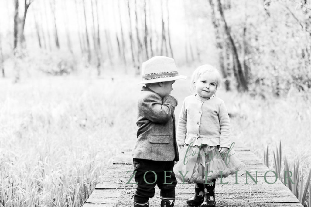 Børnebilleder, børnefotograf, billeder i naturen, vejle, Horsens, herning, Kolding, fotografering i hjemmet, hjemmefotograf