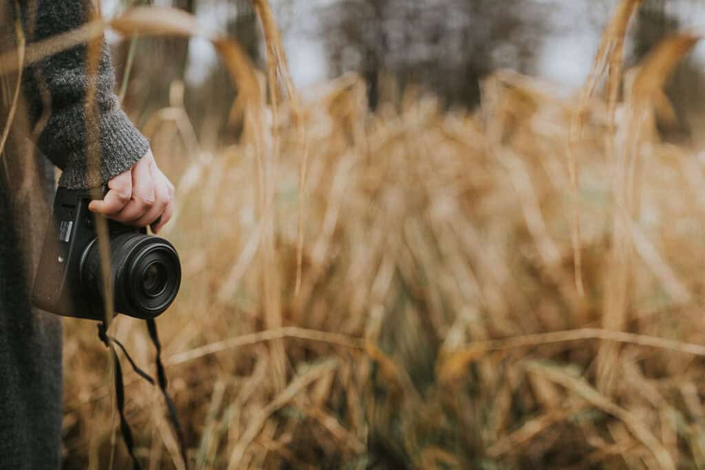 Kamera i hånden i Vestjylland. Brandingbilleder, der viser proces, ro og personlig tilgang.