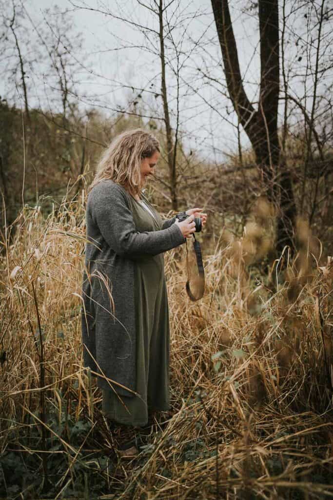 Kontakt fotograf Zoey Elinor, Danmarksgade 42, Struer.