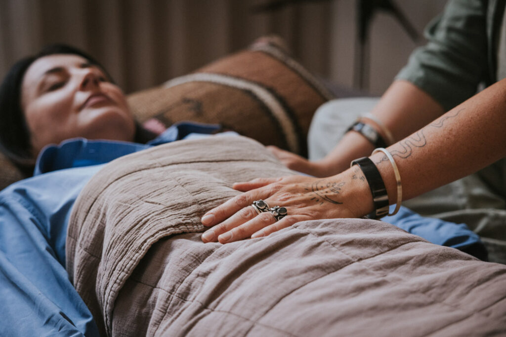 Billeder af shamanistisk praksis, fotos af healing