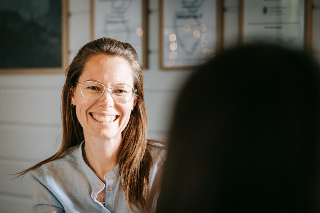Når du får taget branding billeder til din hjemmeside skal vi skabe en afslappet atmosfære så du kan slappe af og nyde processen